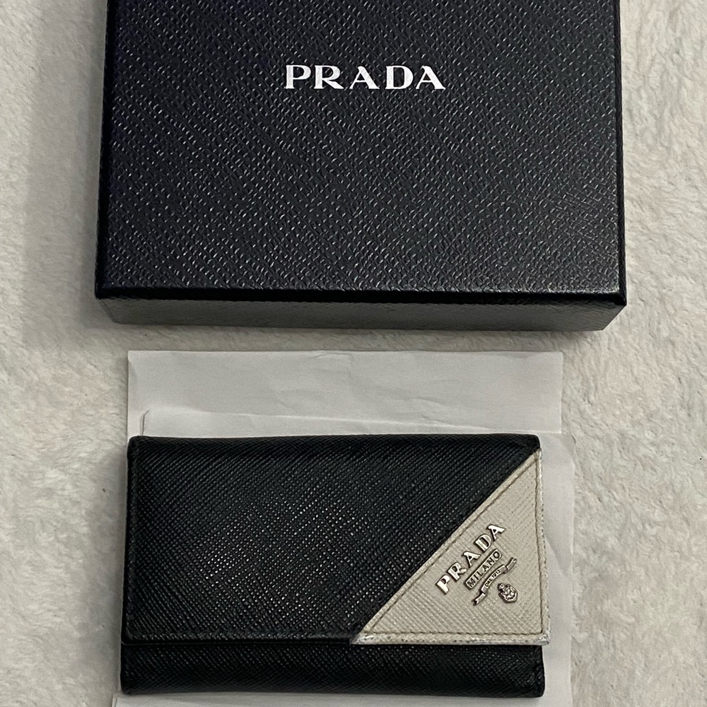AUTHENTIC PRADA Key Holder